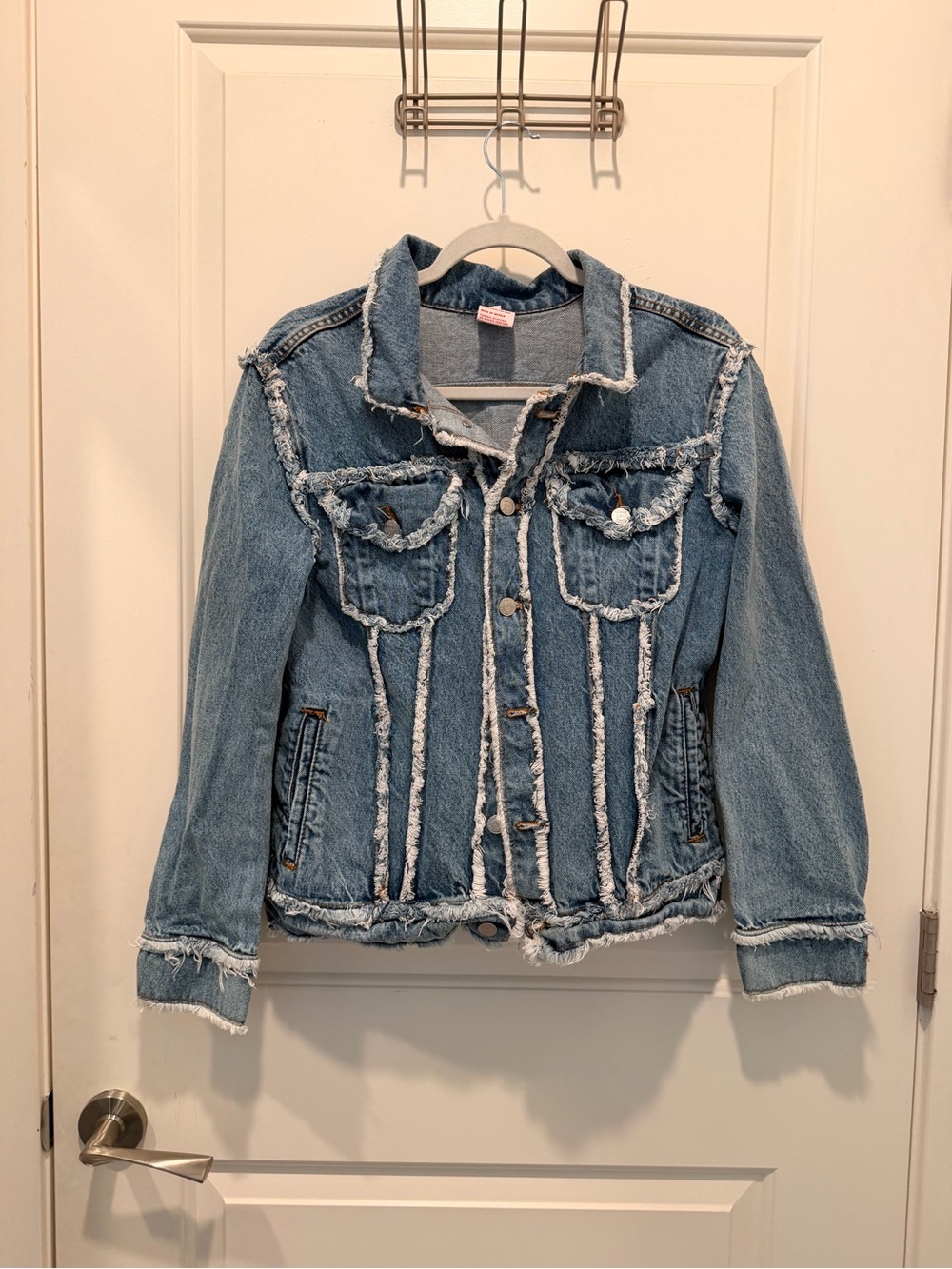 Revice Denim Frayed Detail
Distressed Trucker Jacket Size M